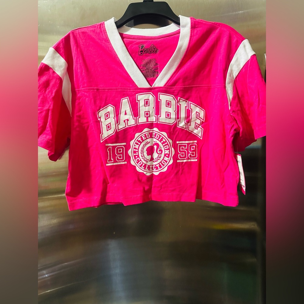 Barbie✨🩷🤍Pink and White Crop Top